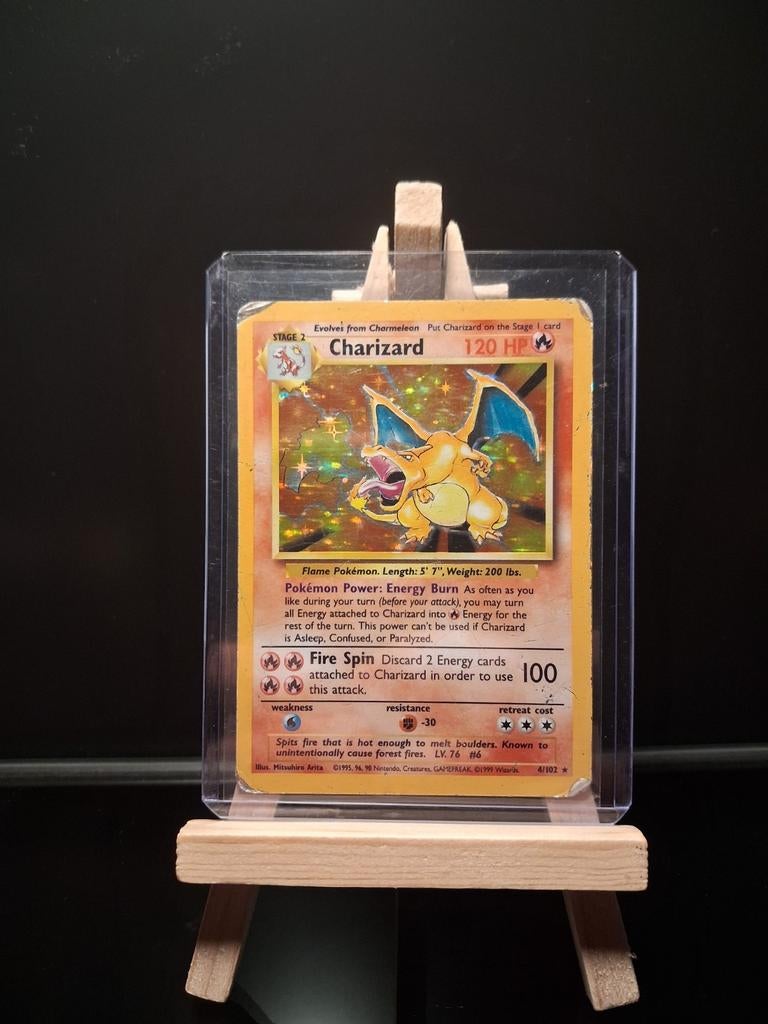 Charizard 4/102 HOLO | Pokemon Base Set |, Ophalen of Verzenden, Zo goed als nieuw