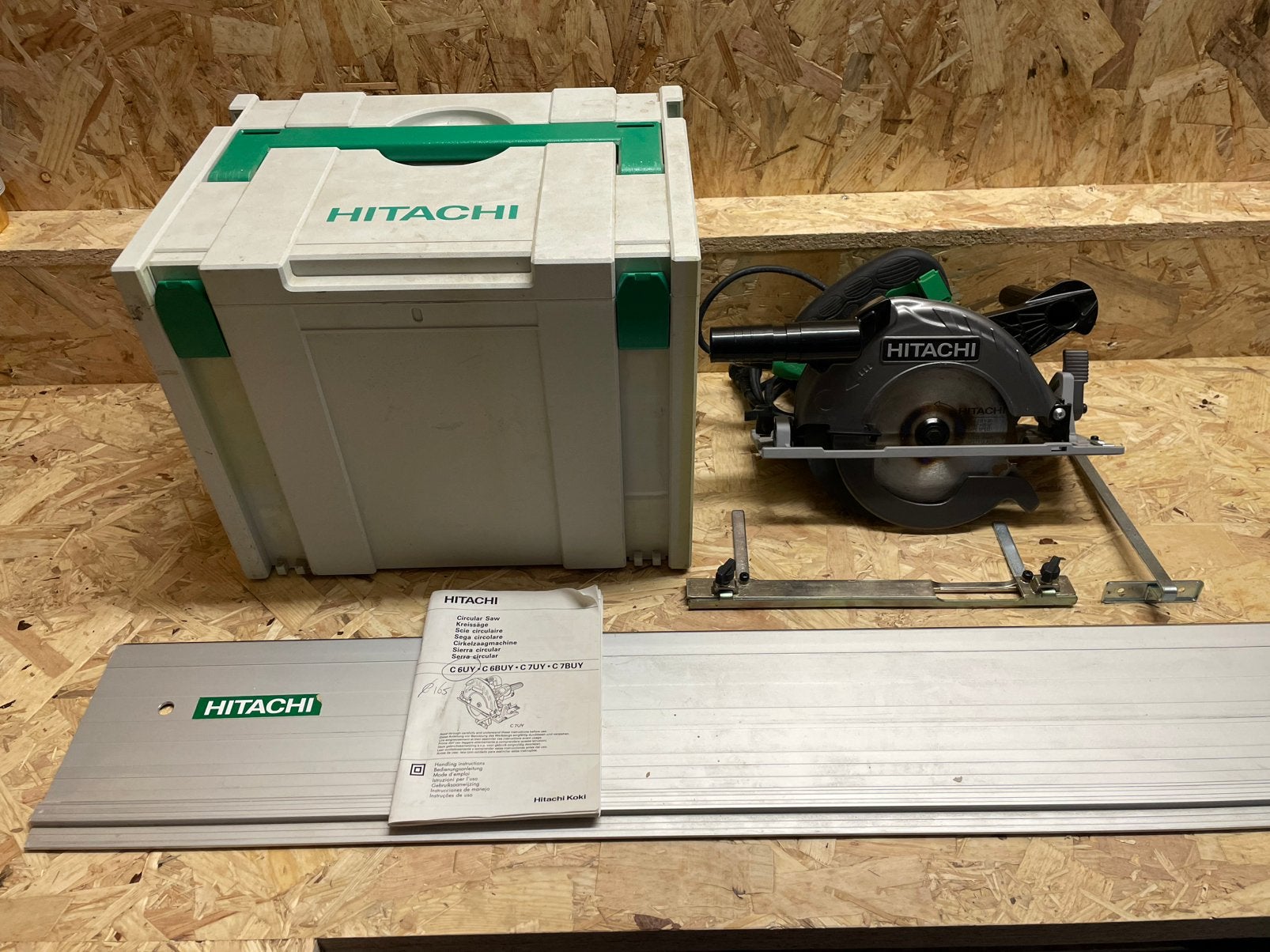 Cirkelzaag HITACHI, Ophalen, Cirkelzaag, Zo goed als nieuw, 30 tot 70 mm