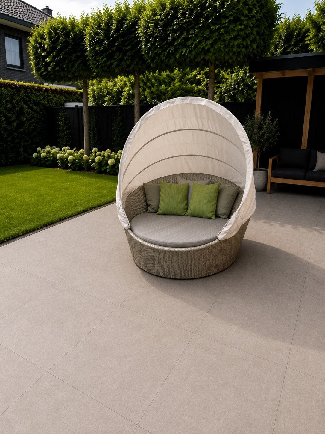 Dedon Orbit ligbed, Tuin en Terras, Ophalen, Zo goed als nieuw, Aluminium, Verrijdbaar