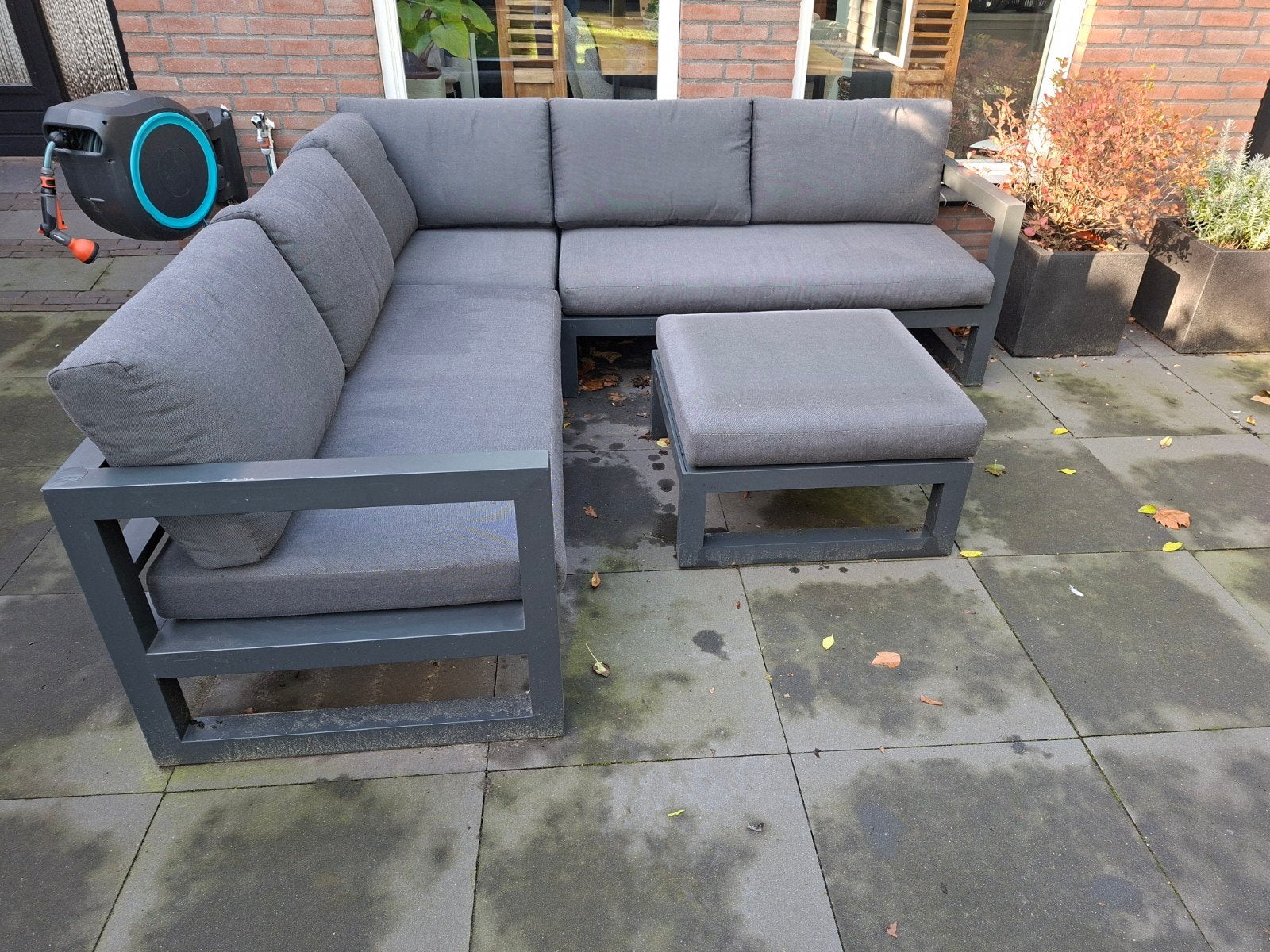 Loungebank met hocker en kussens, aluminium frame, Tuin en Terras, Ophalen, 5 zitplaatsen, Gebruikt, Bank