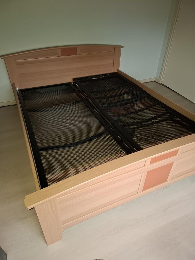 Nette complete slaapkamer 2- persoons met twee spiraalbodems, Ophalen, Zo goed als nieuw, Tweepersoons