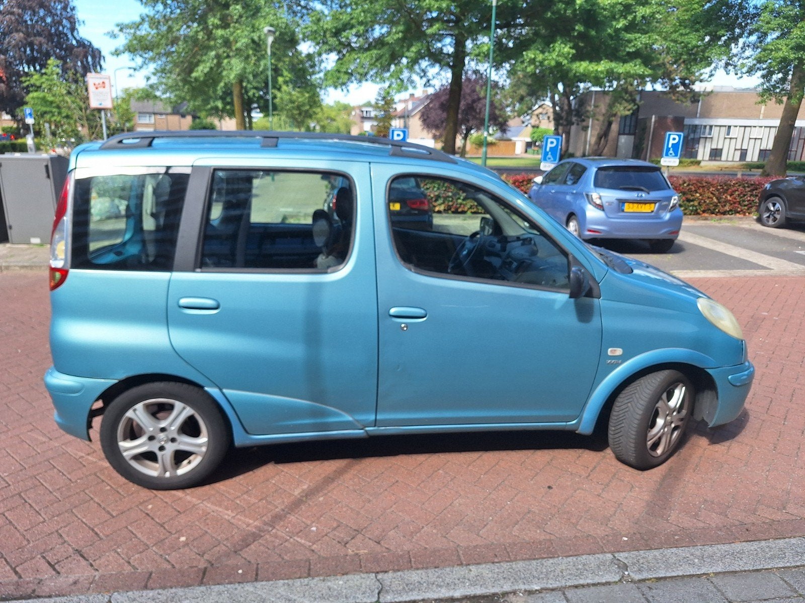 Toyota Yaris Verso 1.3 16V Vvti 2003 Groen, Auto's, Toyota, Voorwielaandrijving, 40 €/maand, 4 cilinders, 400 kg