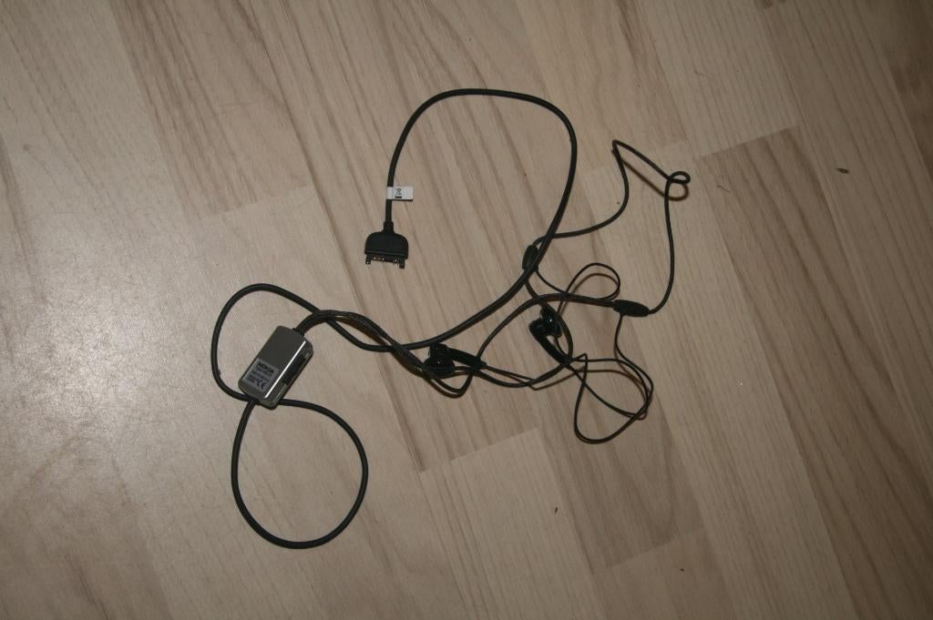 mobiel nokia oortjes  met interface type MS-23, Ophalen of Verzenden, Gebruikt, Geen camera, Zwart
