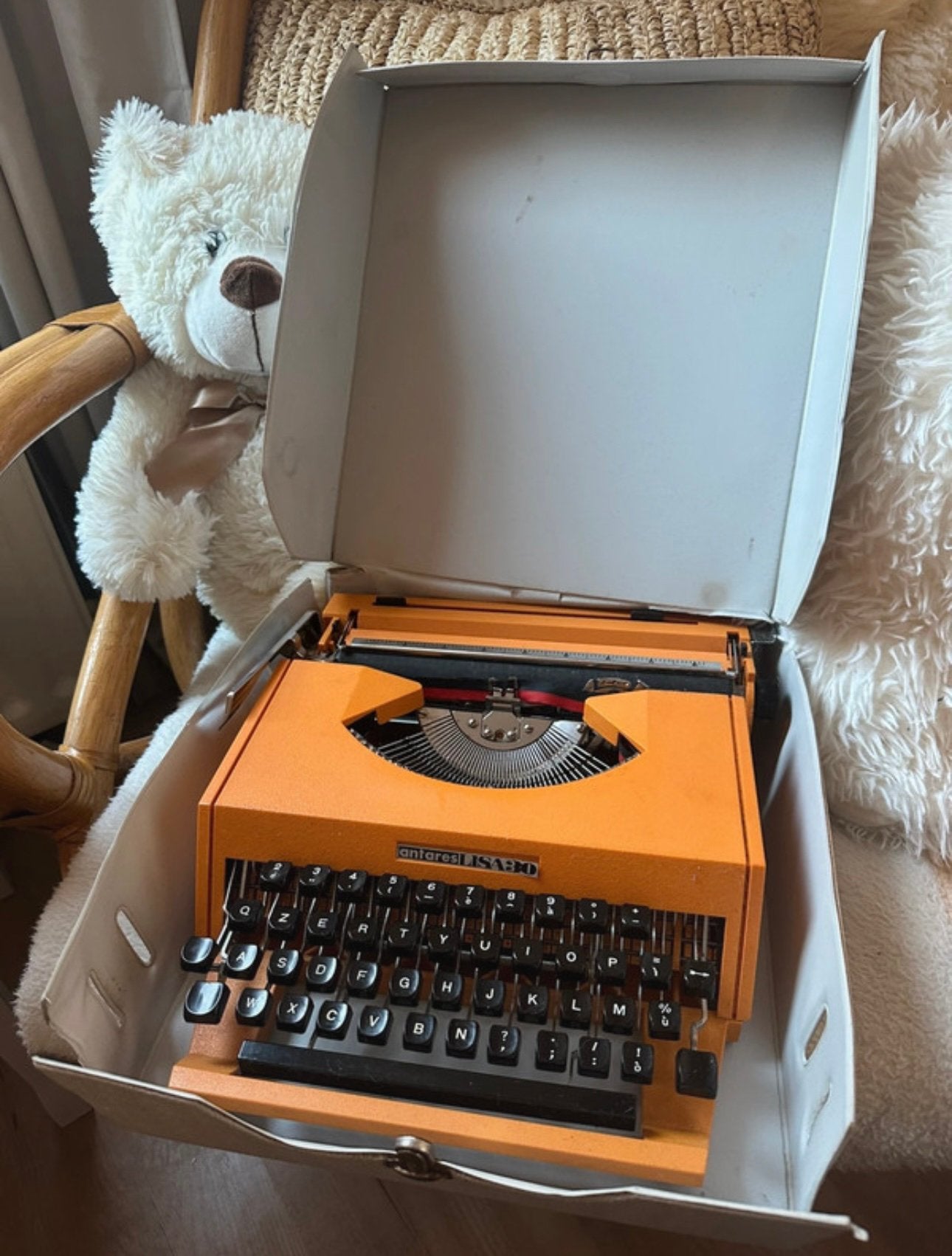 Antares Lisa 30 Typemachine – Oranje – Vintage Jaren ’70, Ophalen of Verzenden, Zo goed als nieuw