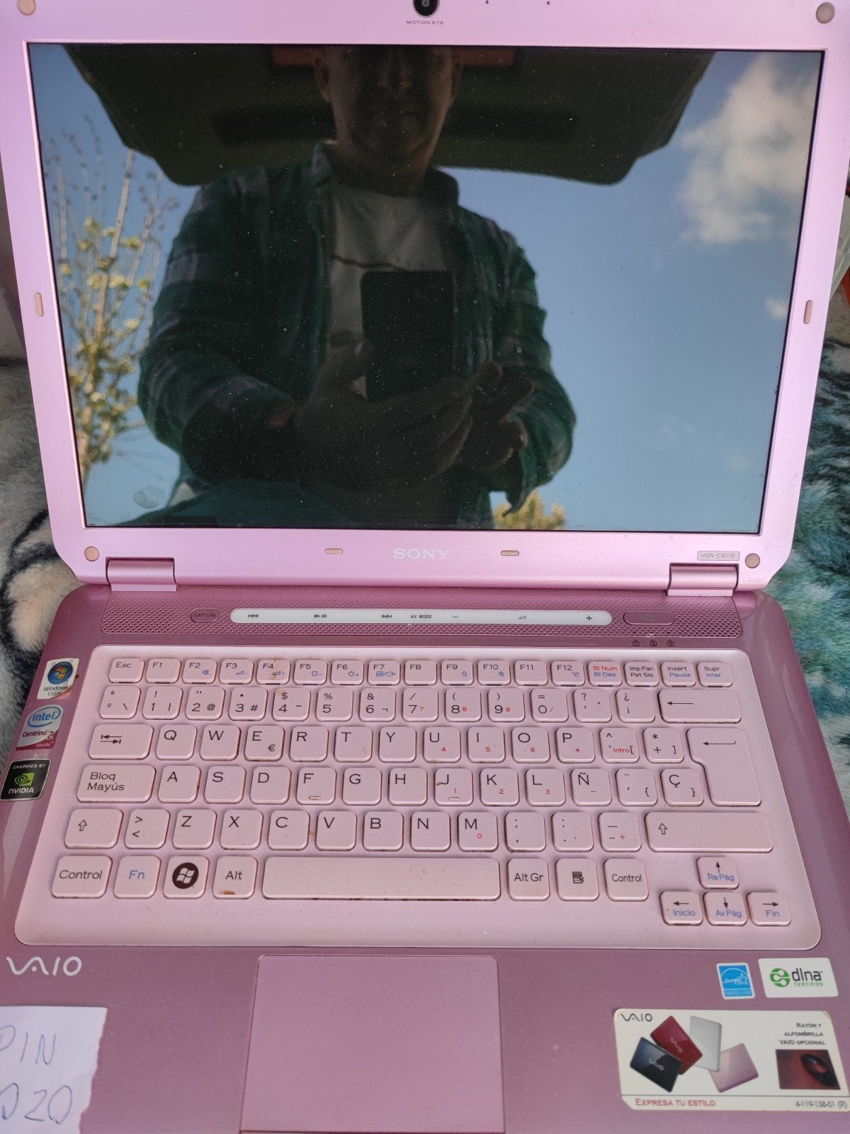 Roze Sony VAIO laptop met accessoires, Sony VAIO, Gebruikt, Qwerty, 13 inch