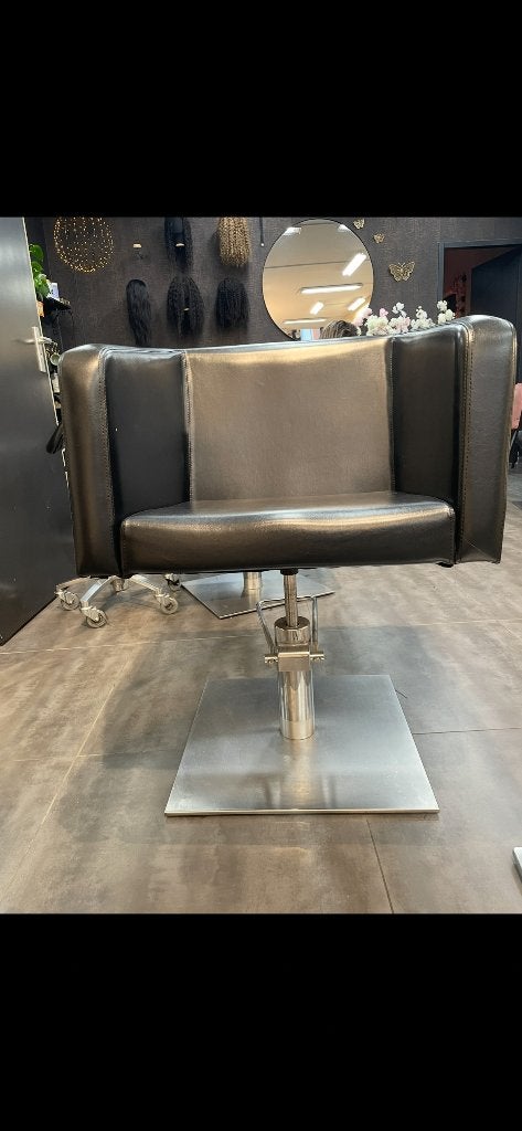 Kapper stoelen, Diensten en Vakmensen, Kappers en Thuiskappers