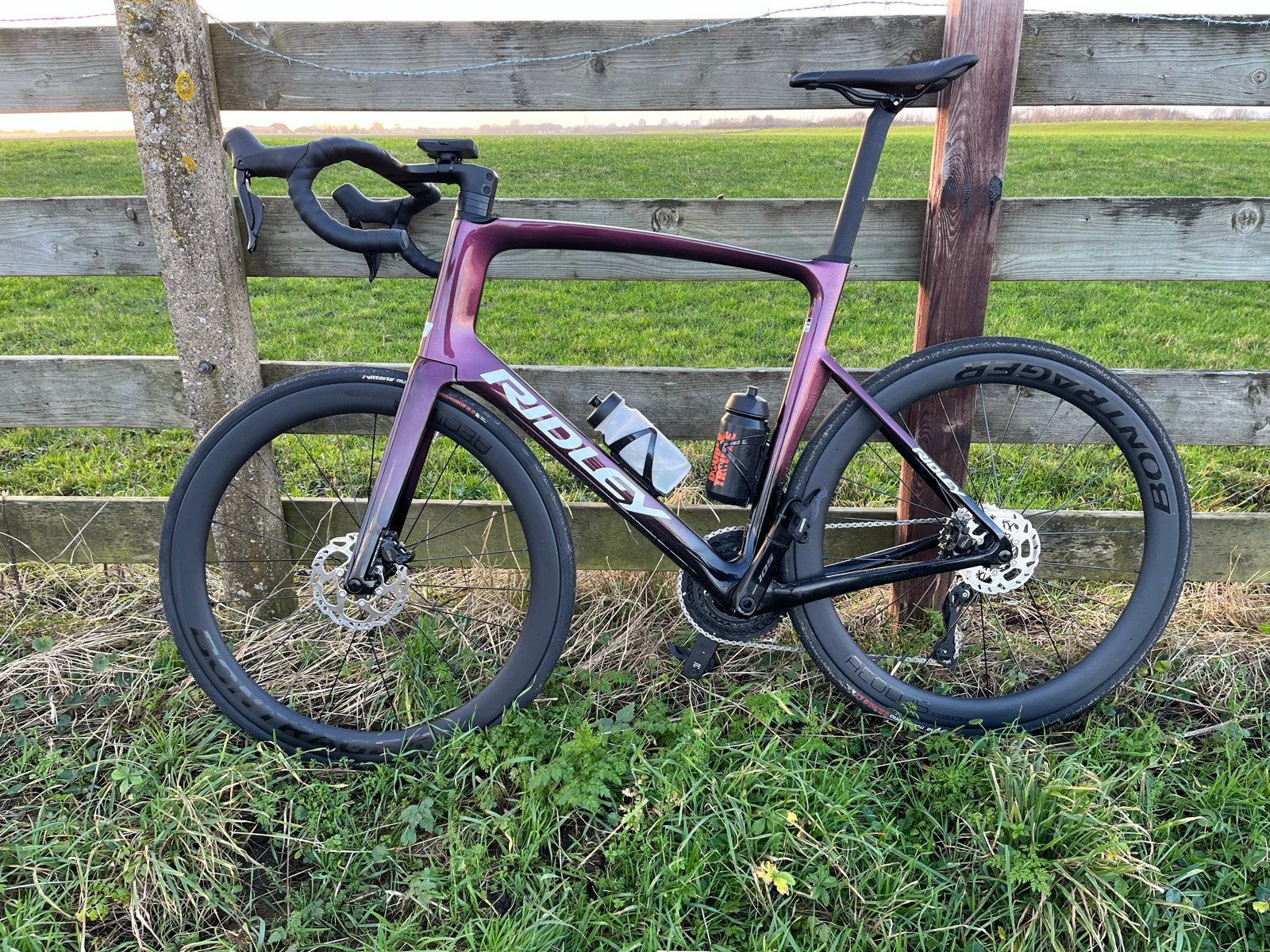 Ridley Noah 2024 Shimano 105 Di2 Carbon Racefiets, 28 inch, Carbon, Heren, Zo goed als nieuw