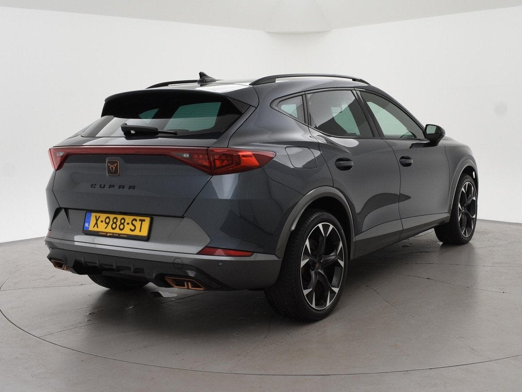 CUPRA Formentor 1.4 e-Hybrid 245 PK + SPORTUITLAAT | 19 INCH, Auto's, Cupra, Gebruikt, 4 cilinders, Formentor, Hybride Elektrisch/Benzine