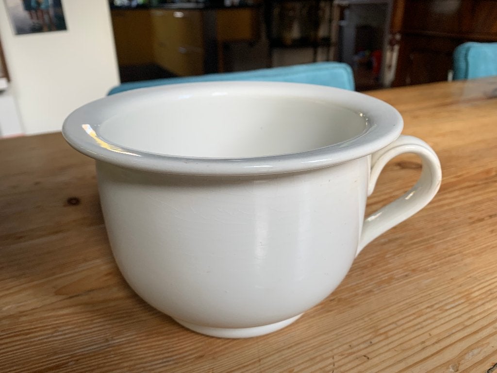 Antieke kleine cremewitte bloempot met handvat, Ophalen of Verzenden