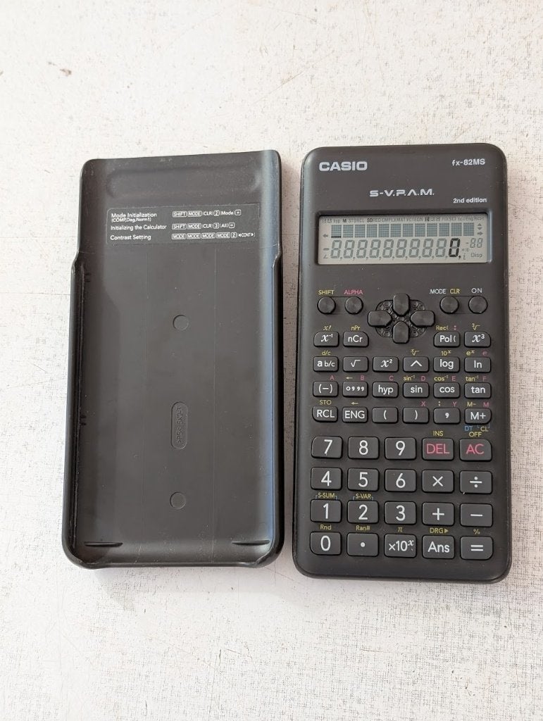 Rekenmachine Casio FX-82MS op zonnecellen, Ophalen of Verzenden, Zo goed als nieuw