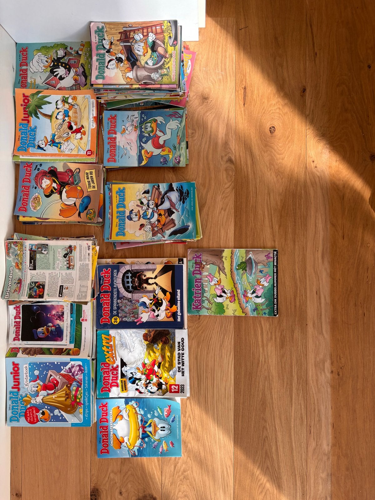 Grote collectie Donald Duck en Donald Duck Junior, Boeken, Meerdere stripboeken, Ophalen, Gelezen