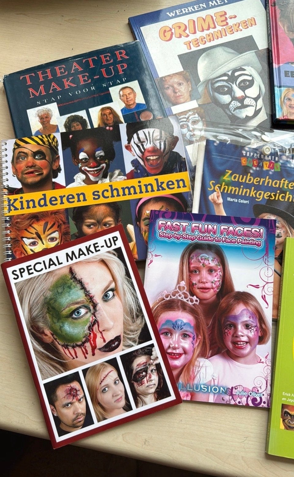 Grote collectie schminkboeken en grimeerboeken, Ophalen of Verzenden, Gelezen, Overige onderwerpen, Geschikt voor kinderen