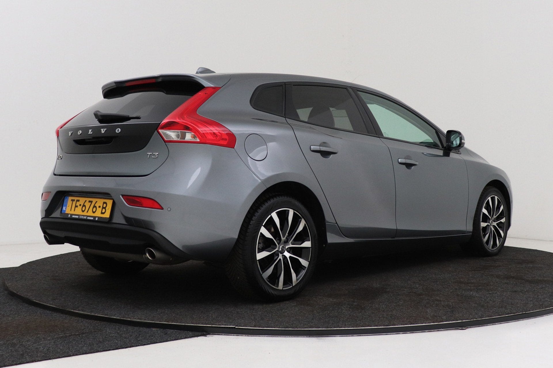 Volvo V40 1.5 T3 Dynamic Edition | Panoramadak | Camera | Ha, Auto's, Dealer onderhouden, 4 cilinders, 700 kg, Leder en Stof