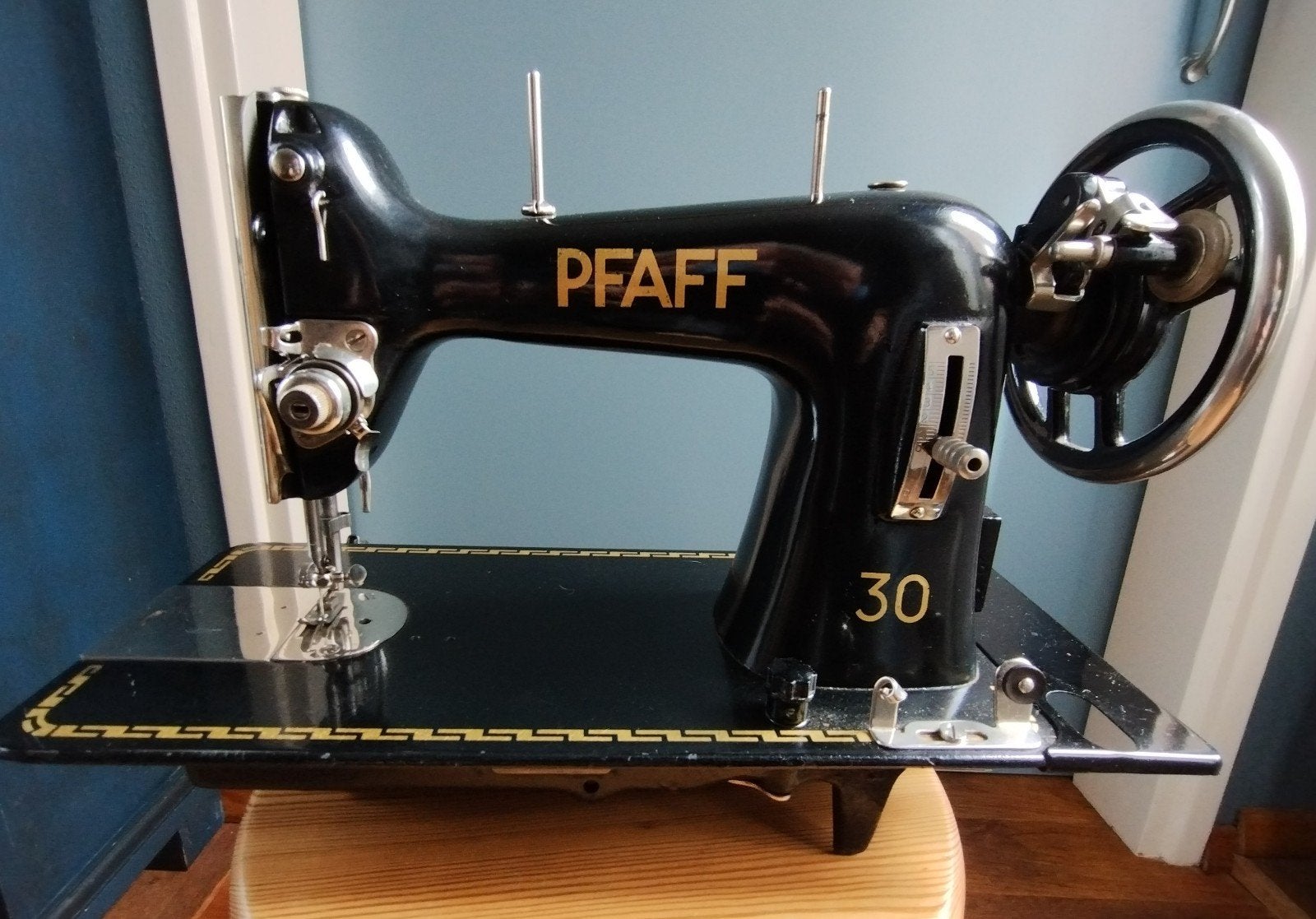 Pfaff 30 naaimachine met voet-pedaal en aandrijfwiel., Ophalen of Verzenden