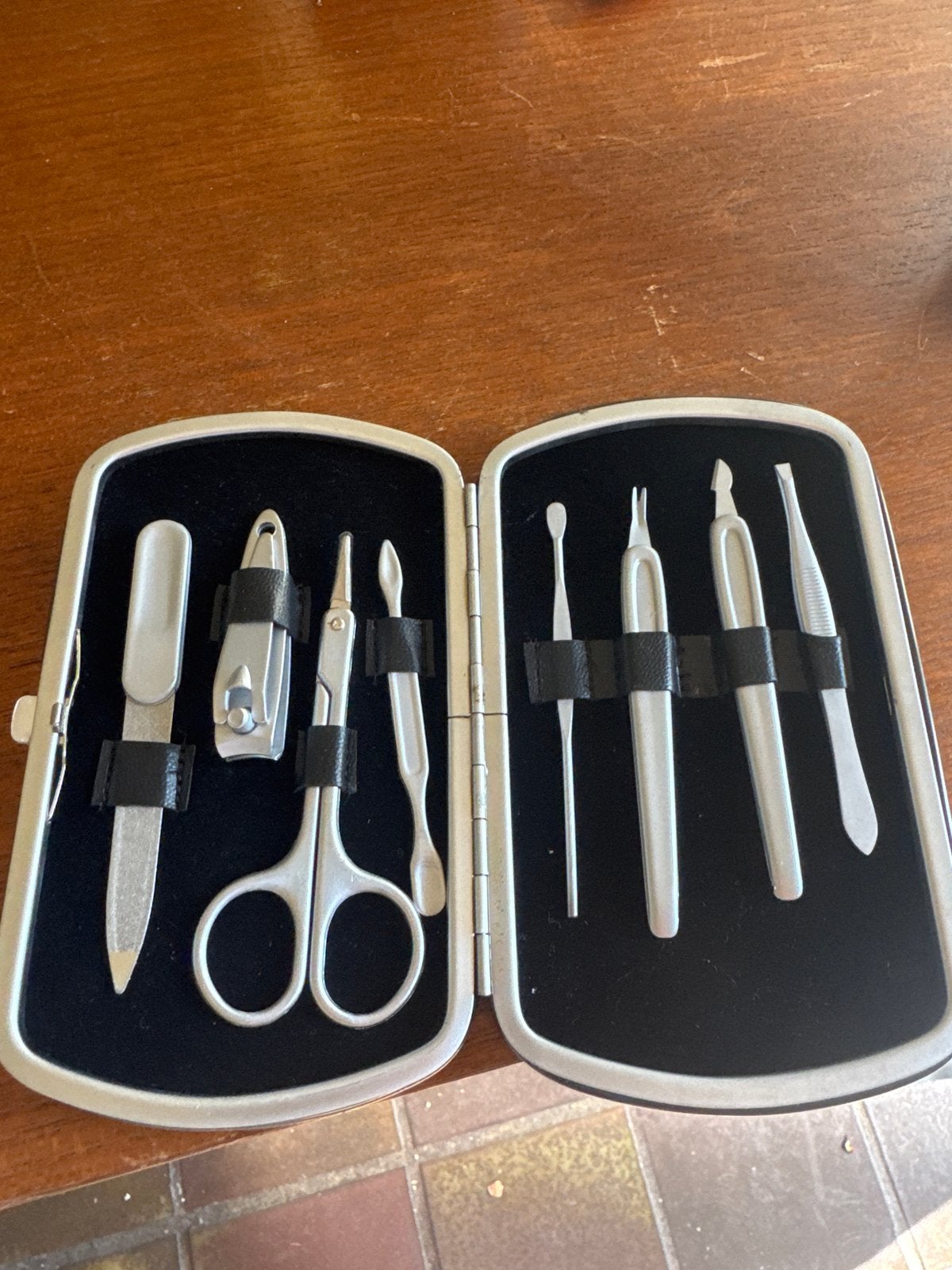 Manicureset / Pedicureset in etui, Sieraden, Tassen en Uiterlijk, Uiterlijk | Lichaamsverzorging, Ophalen of Verzenden, Gebruikt