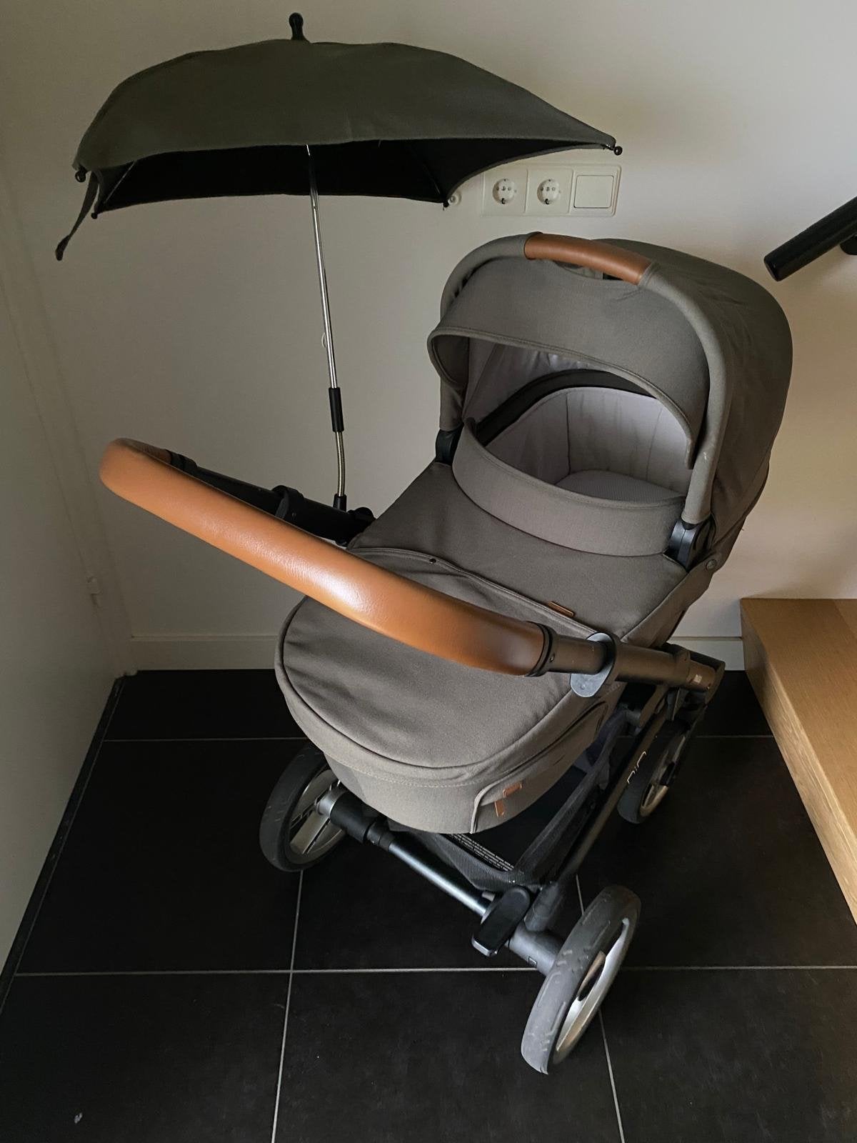 Mutsy Nio Kinderwagen (2020) + Accessoires, Ophalen, Zo goed als nieuw, Combiwagen, Met reiswieg