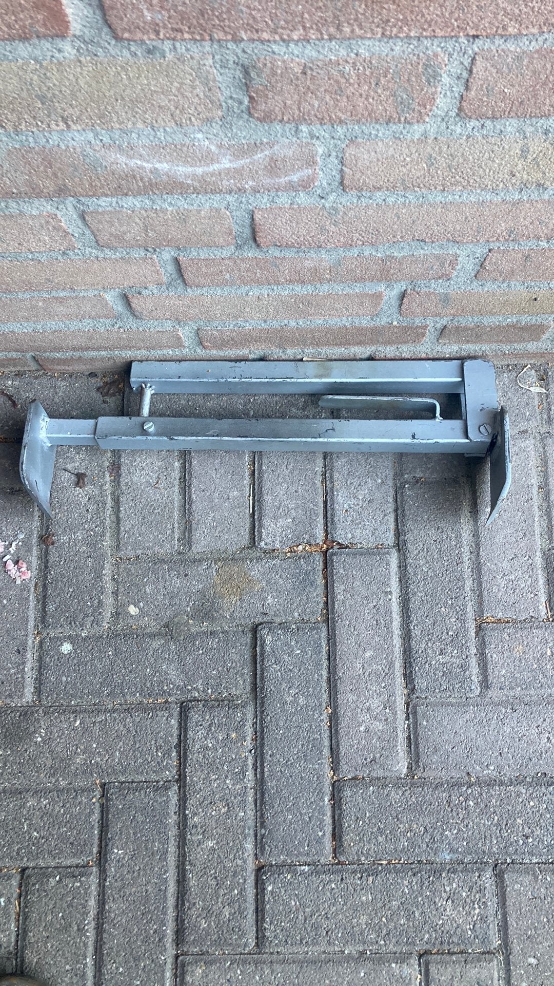 Stenenklem in nieuwstaat. € 15,00, Ophalen, Zo goed als nieuw