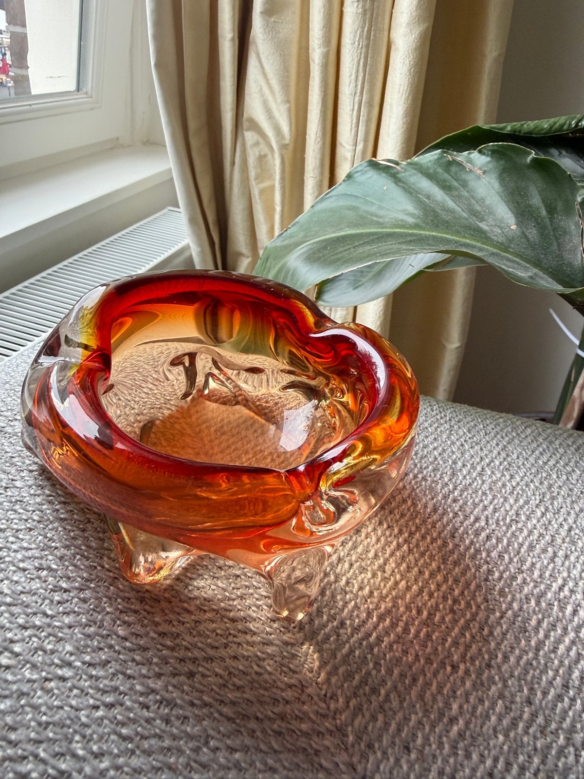 Vintage Murano Stijl Glazen Asbak Oranje Rood, Antiek en Kunst, Ophalen of Verzenden