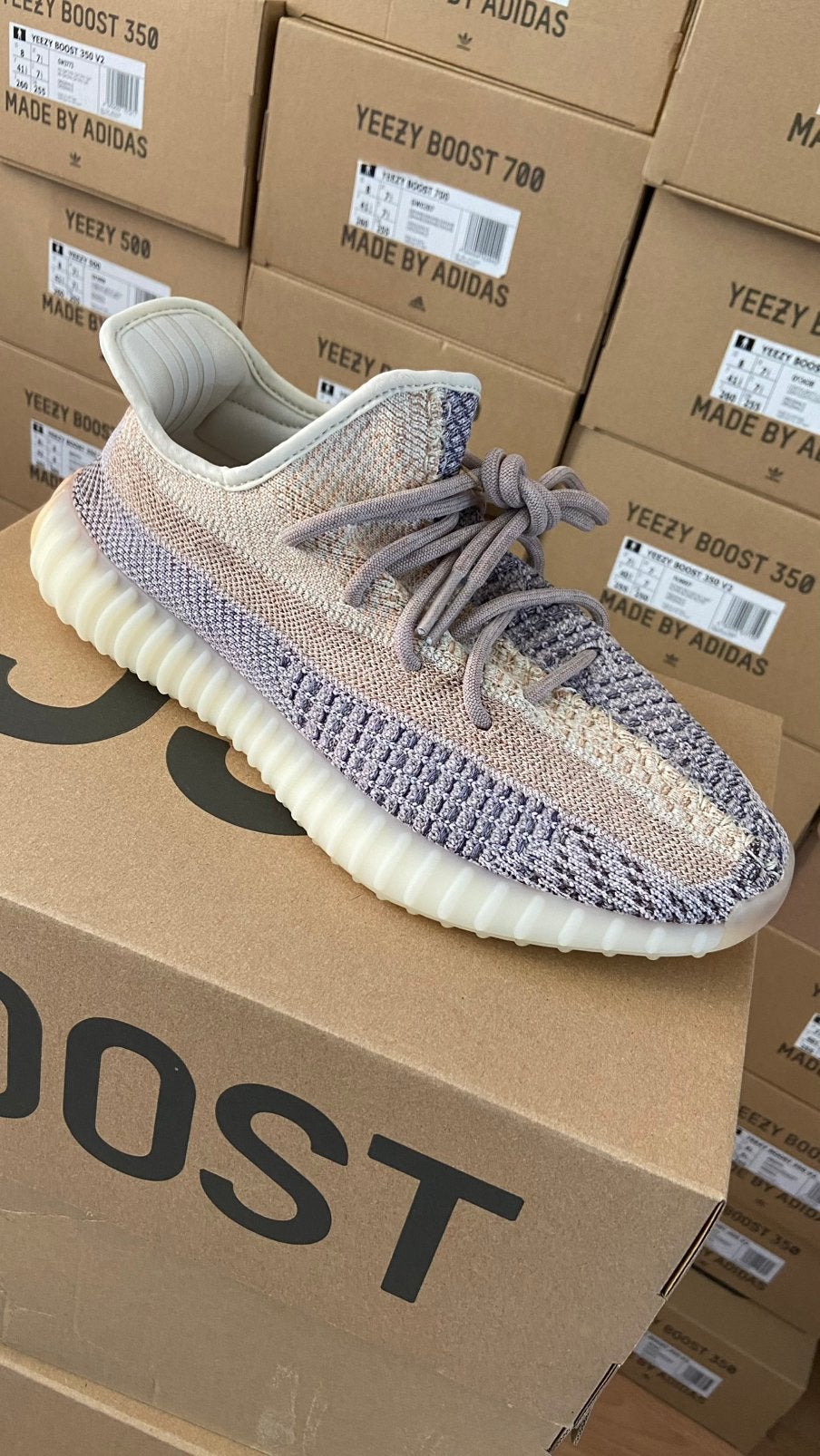 Yeezy Boost 350 V2 Ash Pearl maat 42, Ophalen of Verzenden, Nieuw, Overige kleuren