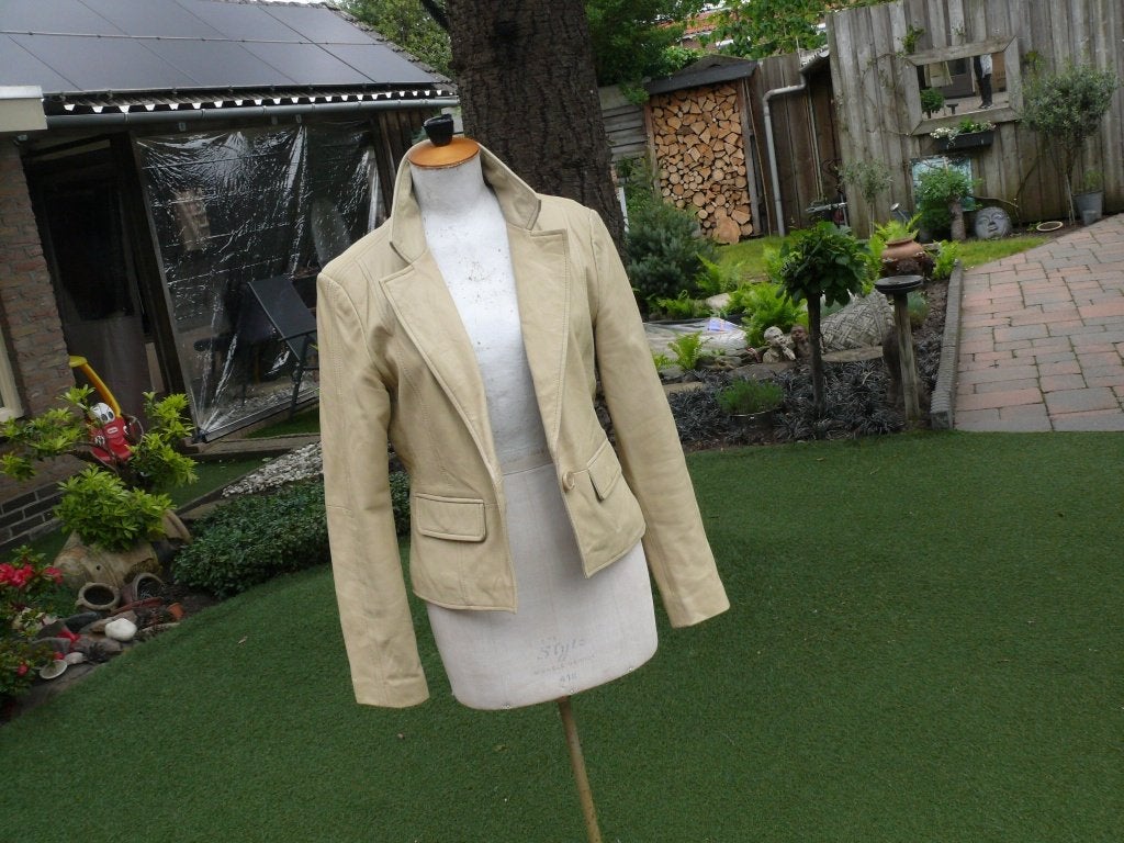 Ro-zu jas maat 38 / 40 als nieuw Leder, Kleding | Dames, Ophalen of Verzenden, Zo goed als nieuw, Maat 38/40 (M), Overige kleuren