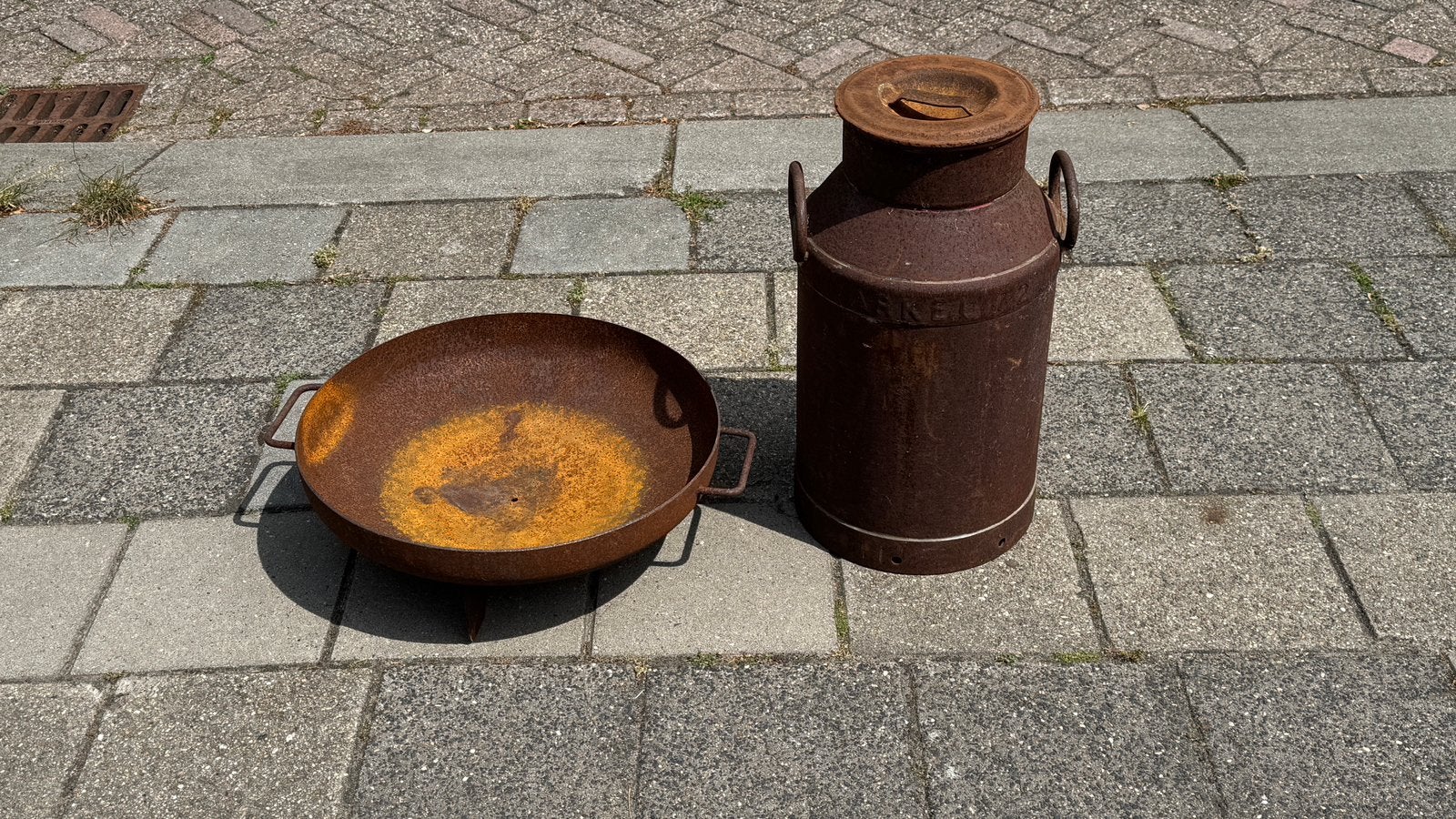 Melkbus en vuurschaal, Ophalen, Gebruikt