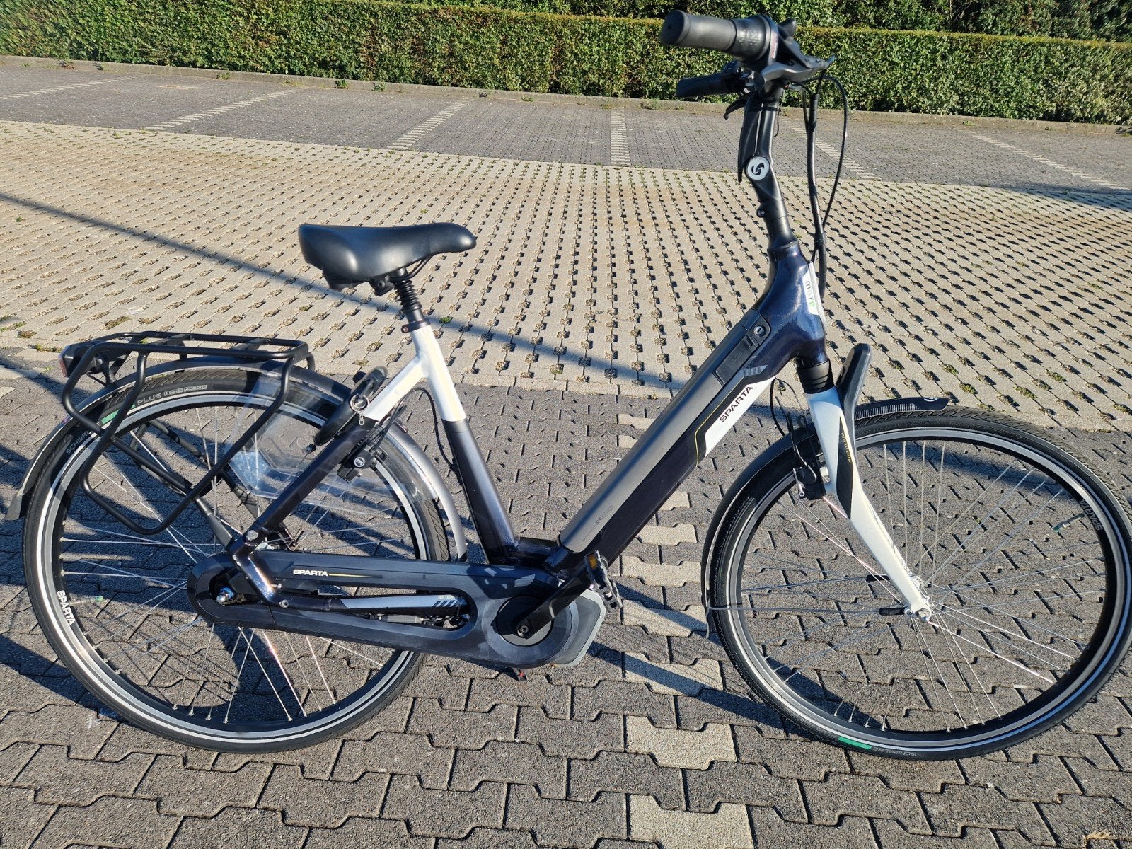 ELEKTRISCHE FIETS SPARTA (AFNEEMBARE ACCU IN MIDDEN), Ophalen, Zo goed als nieuw, Sparta