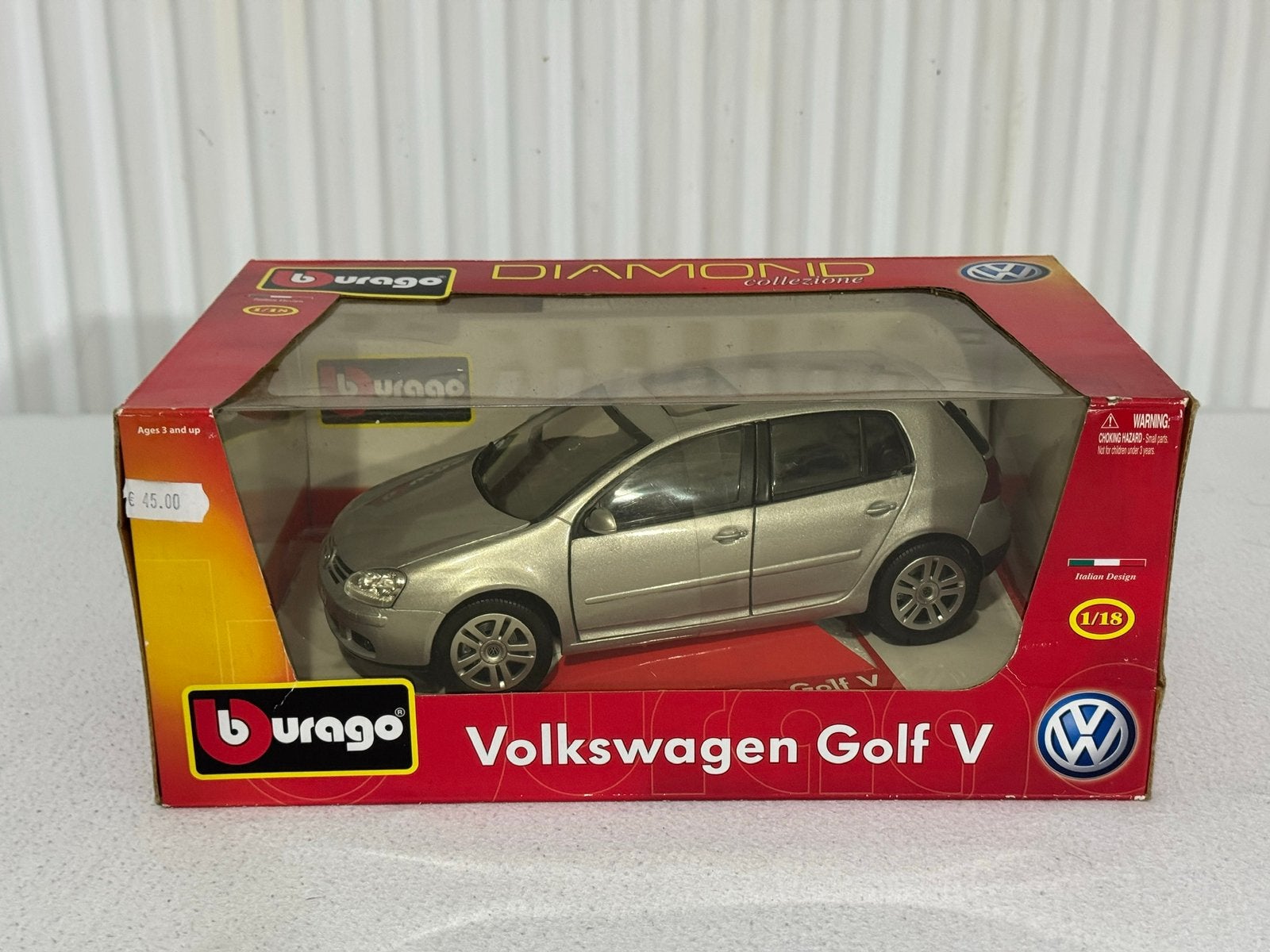 1:18 Volkswagen Golf 5 Bburago Diamond, Ophalen of Verzenden, Nieuw, Auto, Bburago
