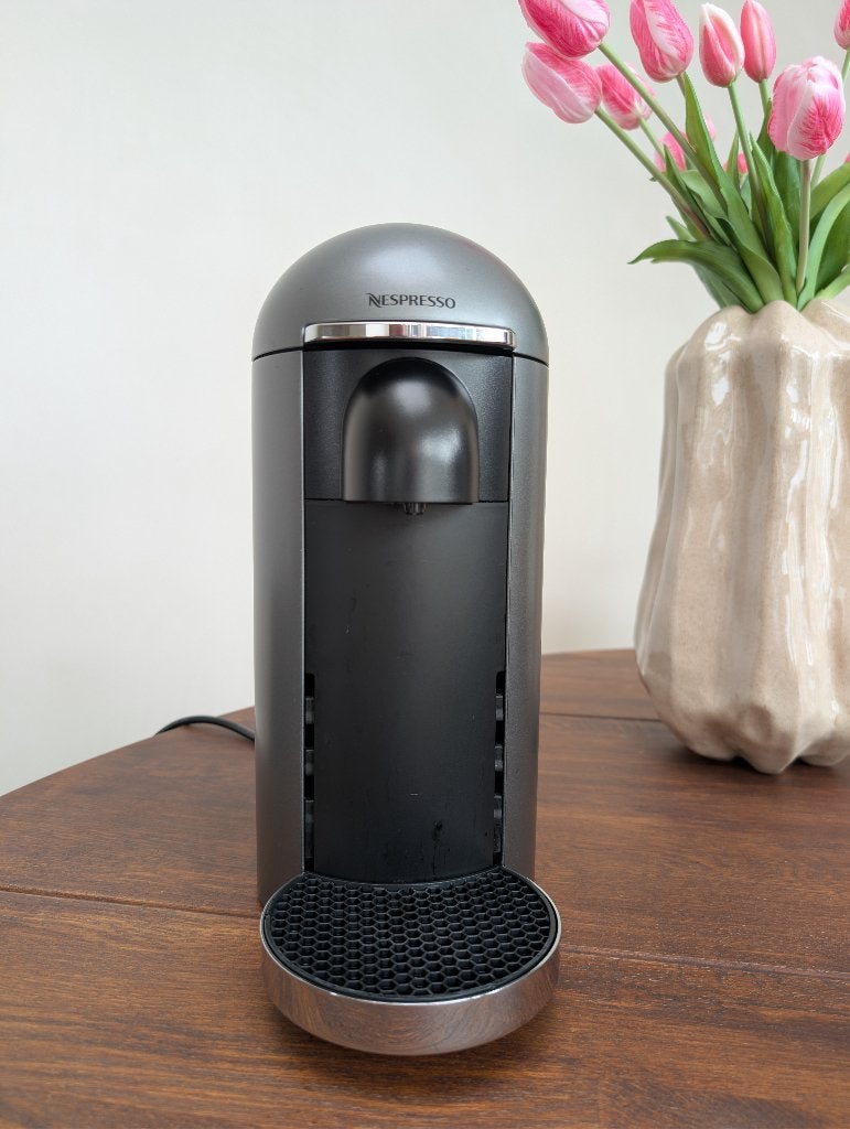 Nespresso Vertuo Plus, Ophalen of Verzenden, Zo goed als nieuw, Koffiemachine, Afneembaar waterreservoir