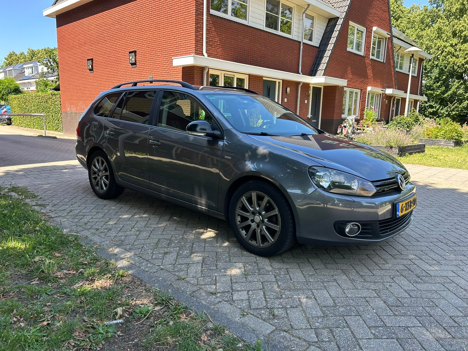 Volkswagen Golf 1.6 TDI Highline 77KW Variant 2012 Grijs, Voorwielaandrijving, Euro 5, Grijs, 154 €/maand
