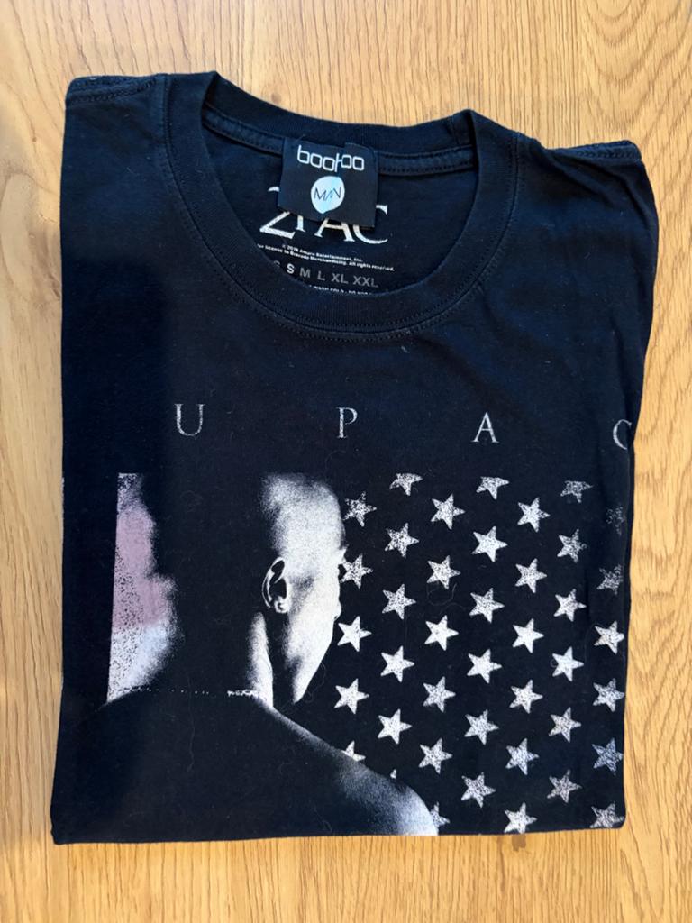 Boohoo Man Tupac T-shirt Zwart Maat S, Ophalen of Verzenden, Zo goed als nieuw, Maat 46 (S) of kleiner, Zwart
