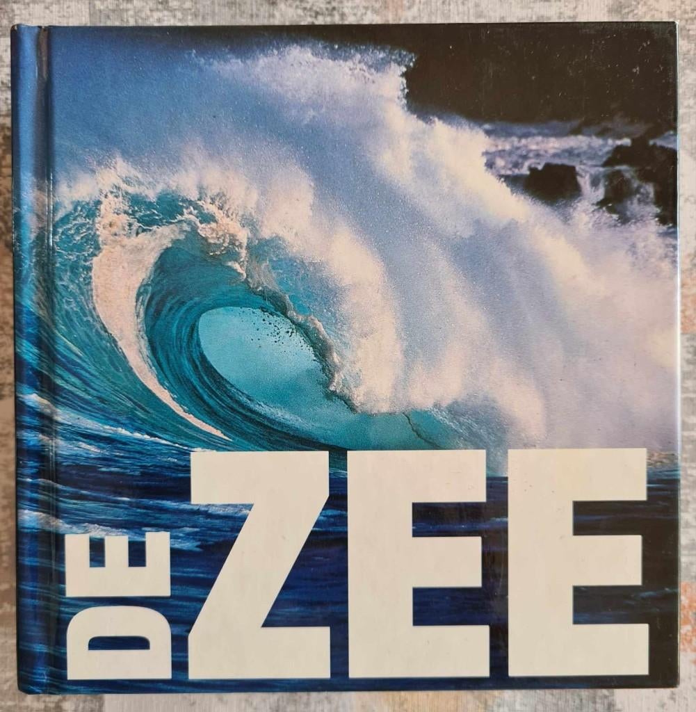DE ZEE -Kusten, eilanden, beelden uit de ruimte, zeevolken, Ophalen of Verzenden, Zo goed als nieuw, Overige onderwerpen