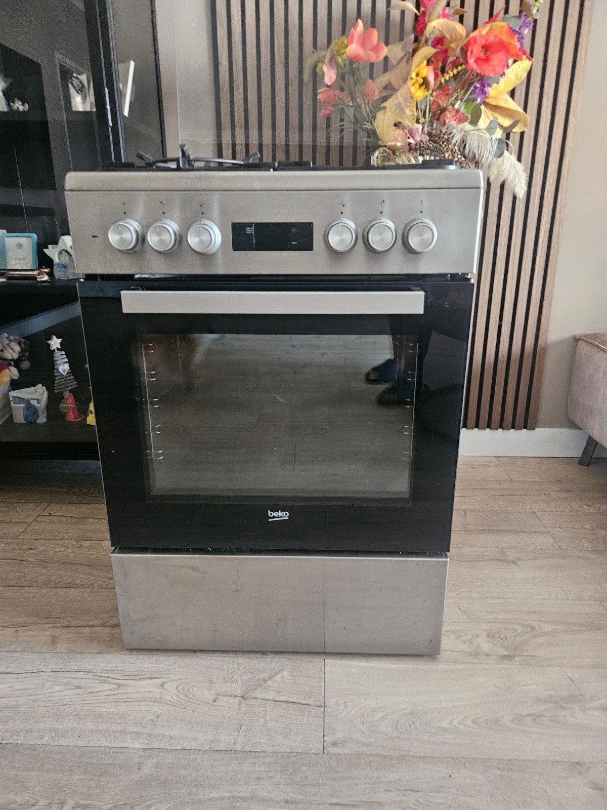 beko gasfornuis, Ophalen, 4 kookzones, Gas, Vrijstaand