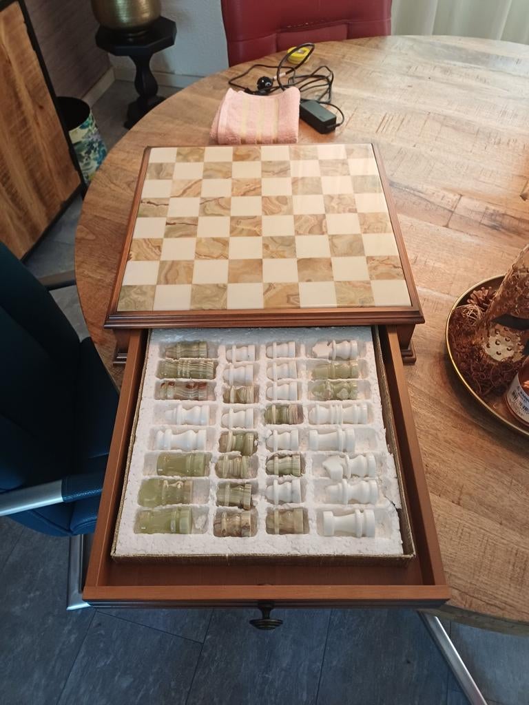 Luxe  dragonheart onyx/ marmeren  kompleet  schaakspel, Hobby en Vrije tijd, Gezelschapsspellen | Bordspellen, Ophalen of Verzenden