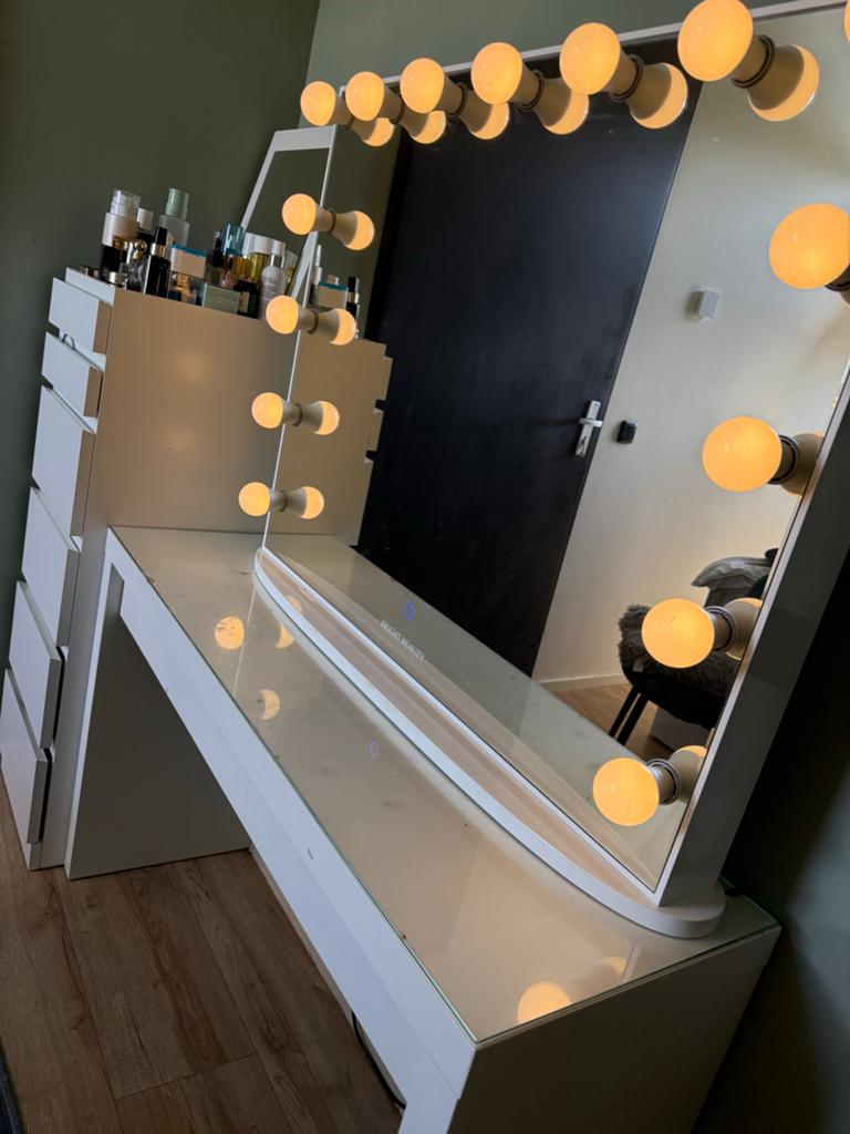 Hollywood make-up tafel met verlichte spiegel, Ophalen of Verzenden, Zo goed als nieuw, Hout, 100 tot 150 cm