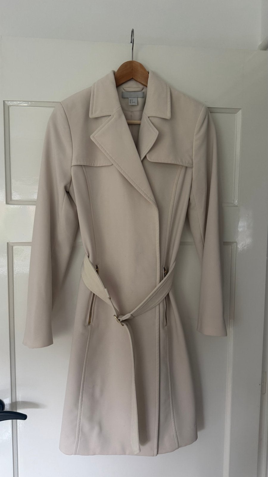 Stijlvolle Ecru Trenchcoat Maat XS - H&M Zo goed als nieuw, Ophalen of Verzenden, Zo goed als nieuw, Maat 34 (XS) of kleiner, Beige