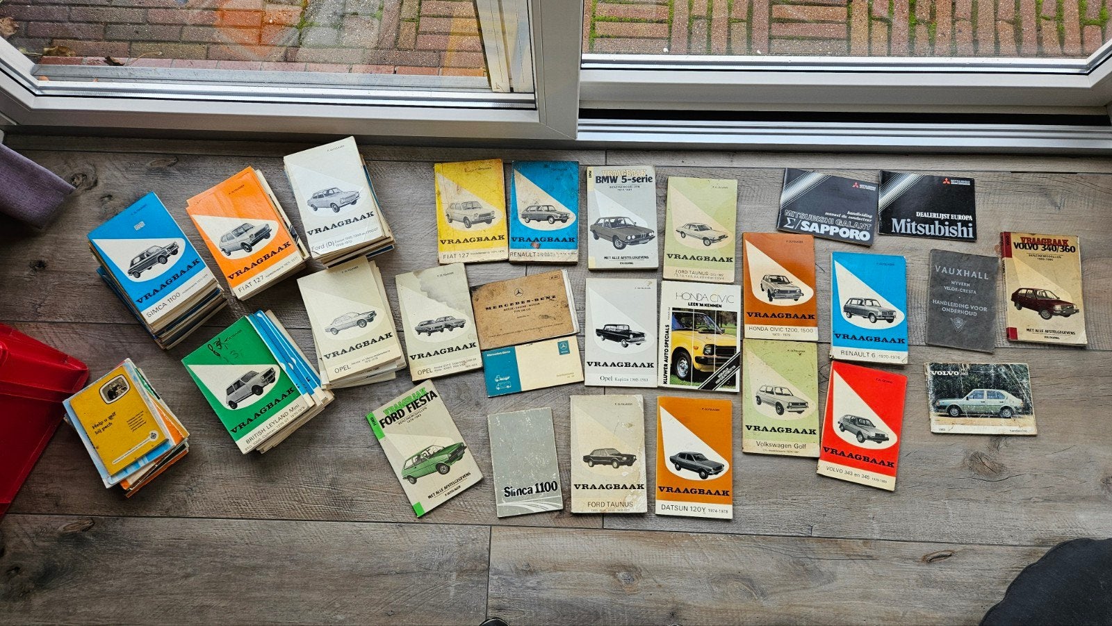 80 oldtimer vraagbaken en instructieboekjes Ook per stuk., Ophalen of Verzenden