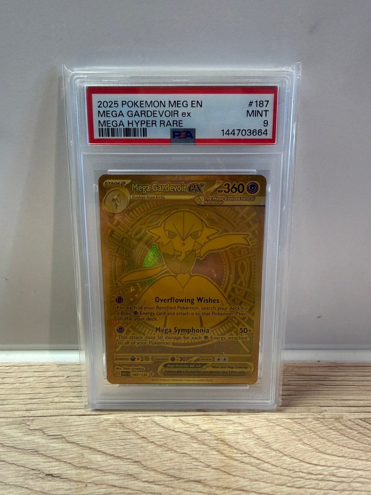 Mega Gardevoir ex gold - PSA 9, Ophalen of Verzenden, Zo goed als nieuw, Losse kaart