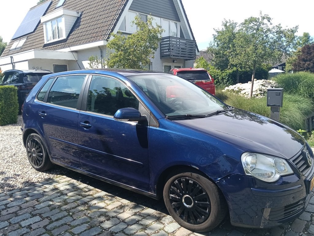 Volkswagen Polo 1.4 55KW 2005 Blauw nieuwe APK tot 07/2027, Auto's, Voorwielaandrijving, 15 km/l, Blauw, Origineel Nederlands