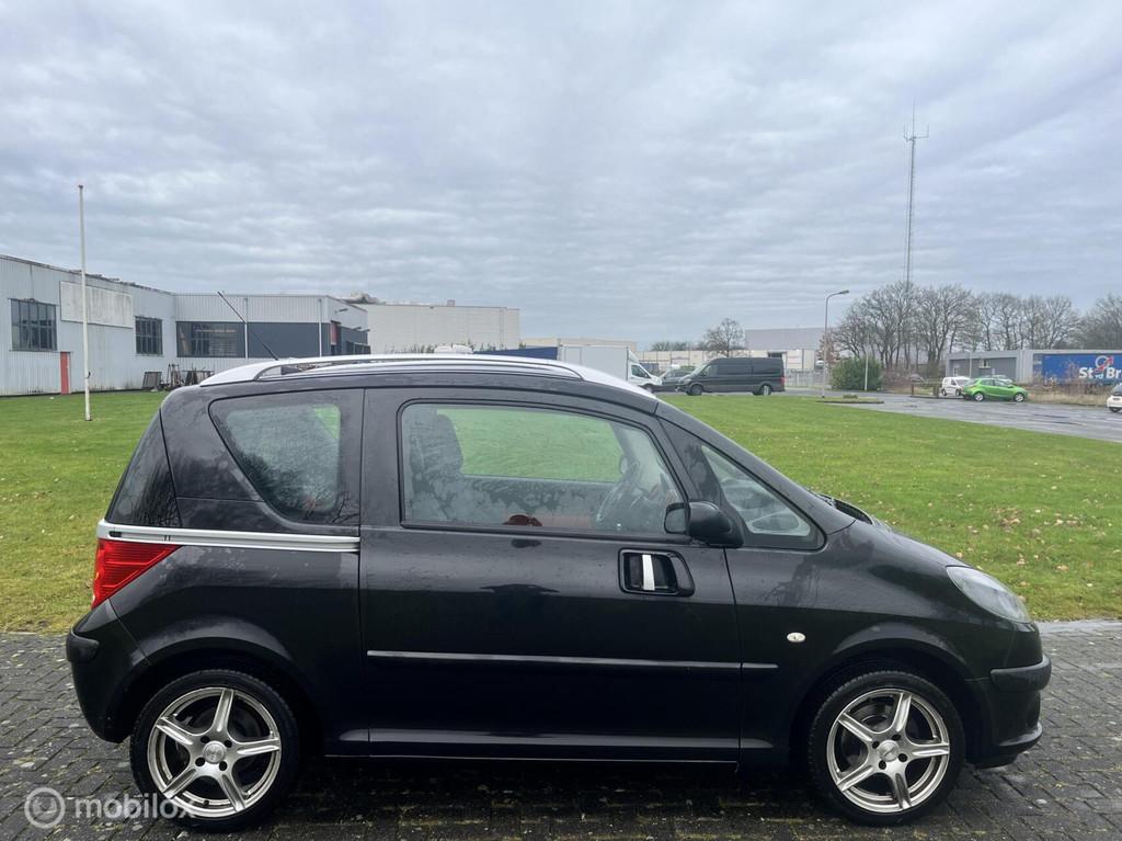 Peugeot 1007 1.6-16V Sporty Automaat / NAP / Airco / APK /, Gebruikt, Electronic Stability Program (ESP), 4 cilinders, 4 stoelen