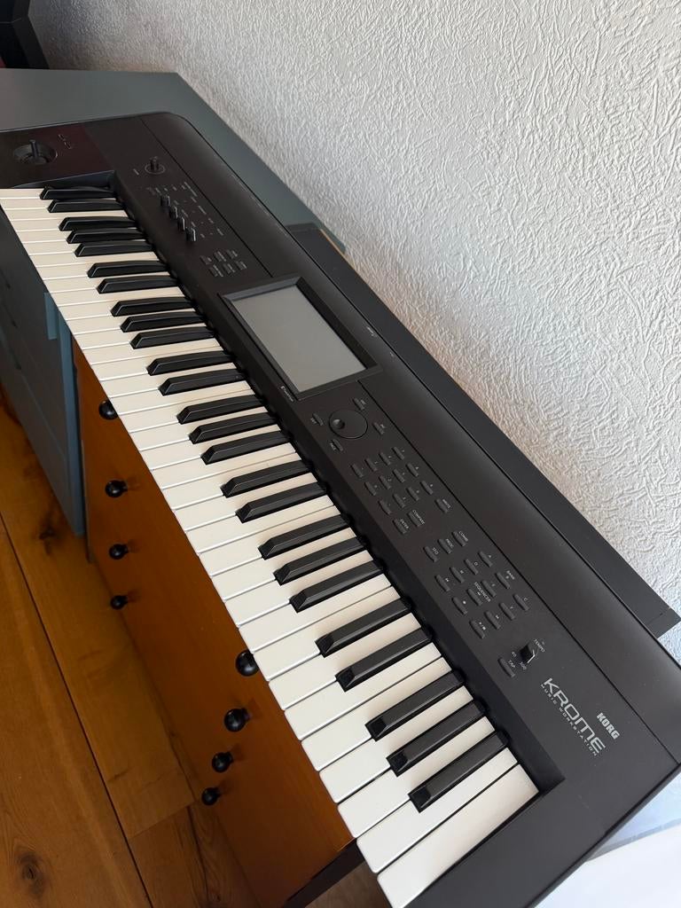 Korg Krome 61 toetsen Music Workstation synthesizer, 61 toetsen, Korg, Ophalen of Verzenden, Zo goed als nieuw