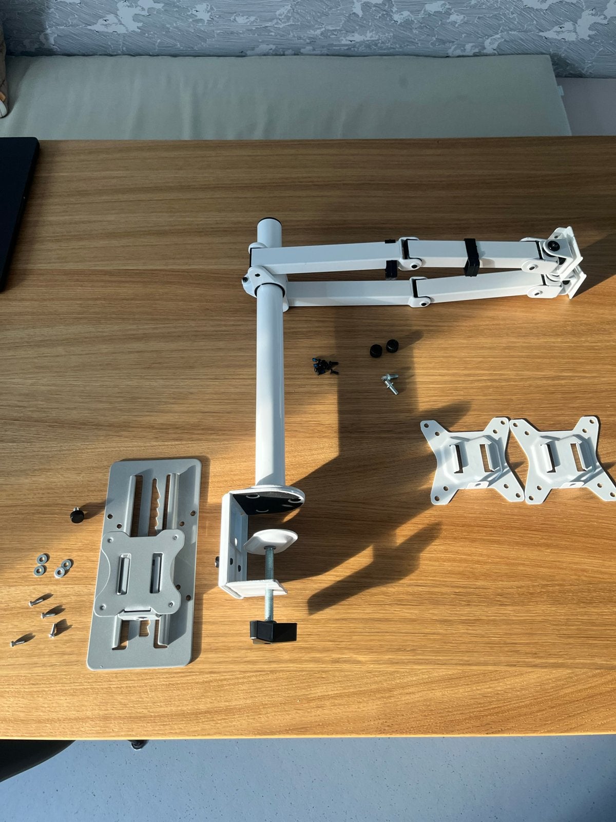 Monitor Arm voor Twee Monitoren, Computers en Software, Monitoren, Zo goed als nieuw, 60 Hz of minder, In hoogte verstelbaar, Overige typen