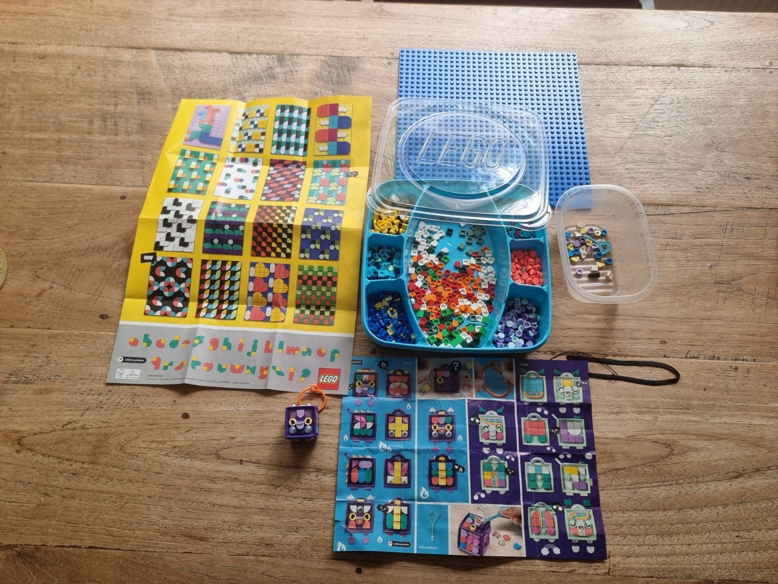 Lego dots om creatief bezig te zijn, Ophalen of Verzenden, Zo goed als nieuw