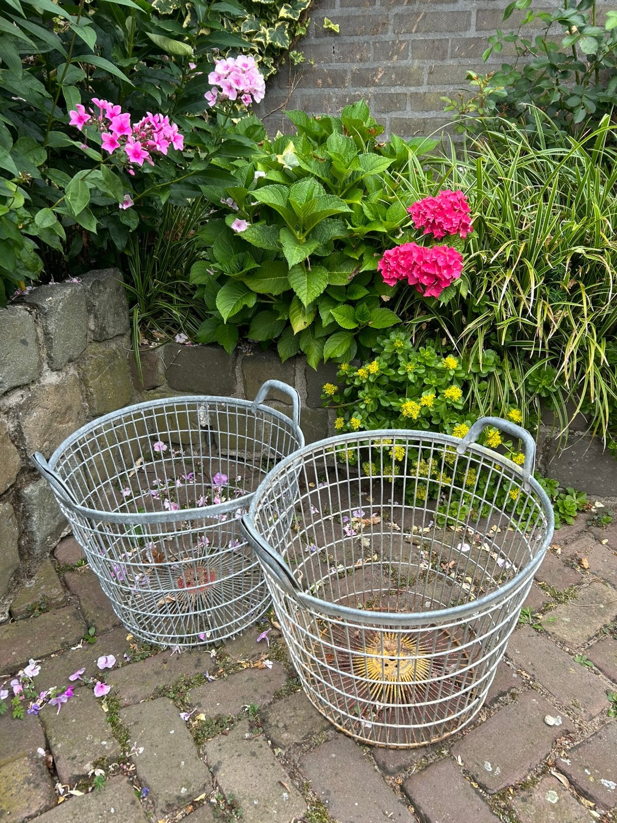 Vintage brocante ijzeren aardappel draadmand 2 stuks, Antiek en Kunst, Ophalen of Verzenden