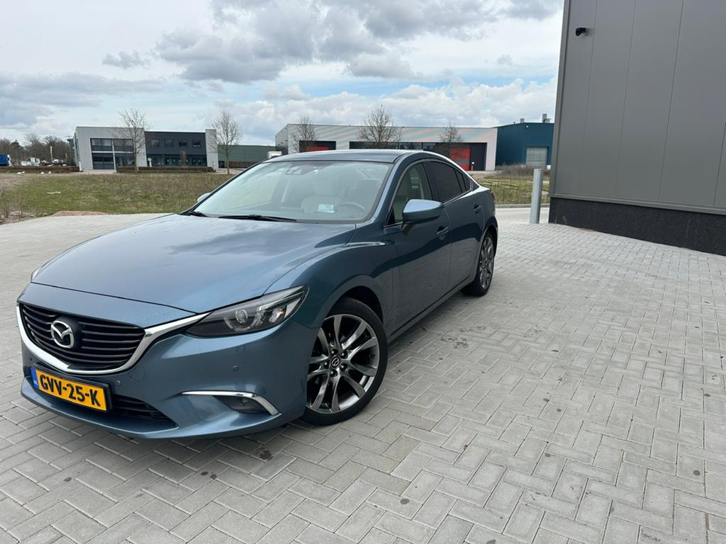 Mazda 6 2.5 SkyActiv-G 192 GT-M 2015 Bose Trekhaak Keyless, Parkeerassistent, 1325 kg, Blauw, Leder
