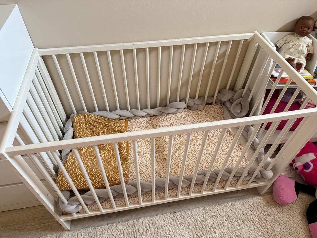 IKEA GULLIVER babybedje met matras 60x120, Kinderen en Baby's, Babywiegjes en Ledikanten, Ophalen, Gebruikt, Ledikant