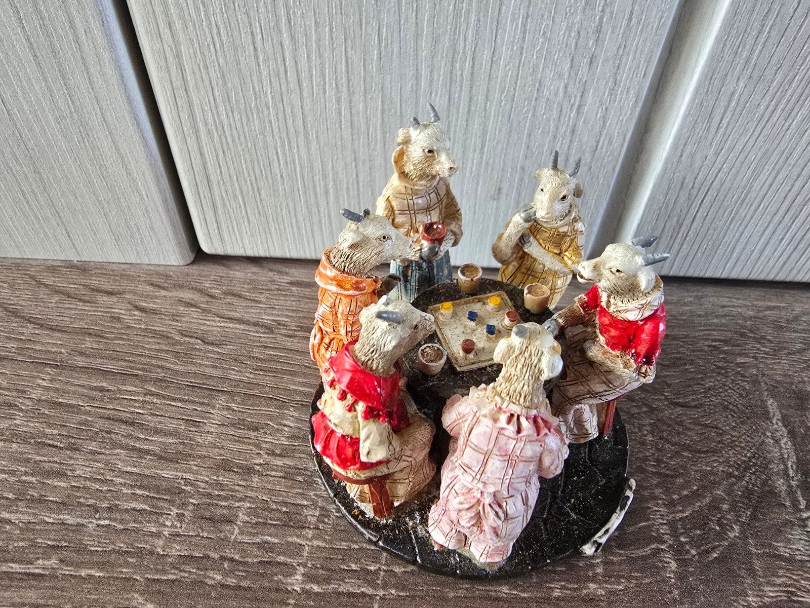 De Wolf en de Zeven Geitjes Efteling beeldjes, Ophalen of Verzenden, Gebruikt, Beeldje of Poppetje