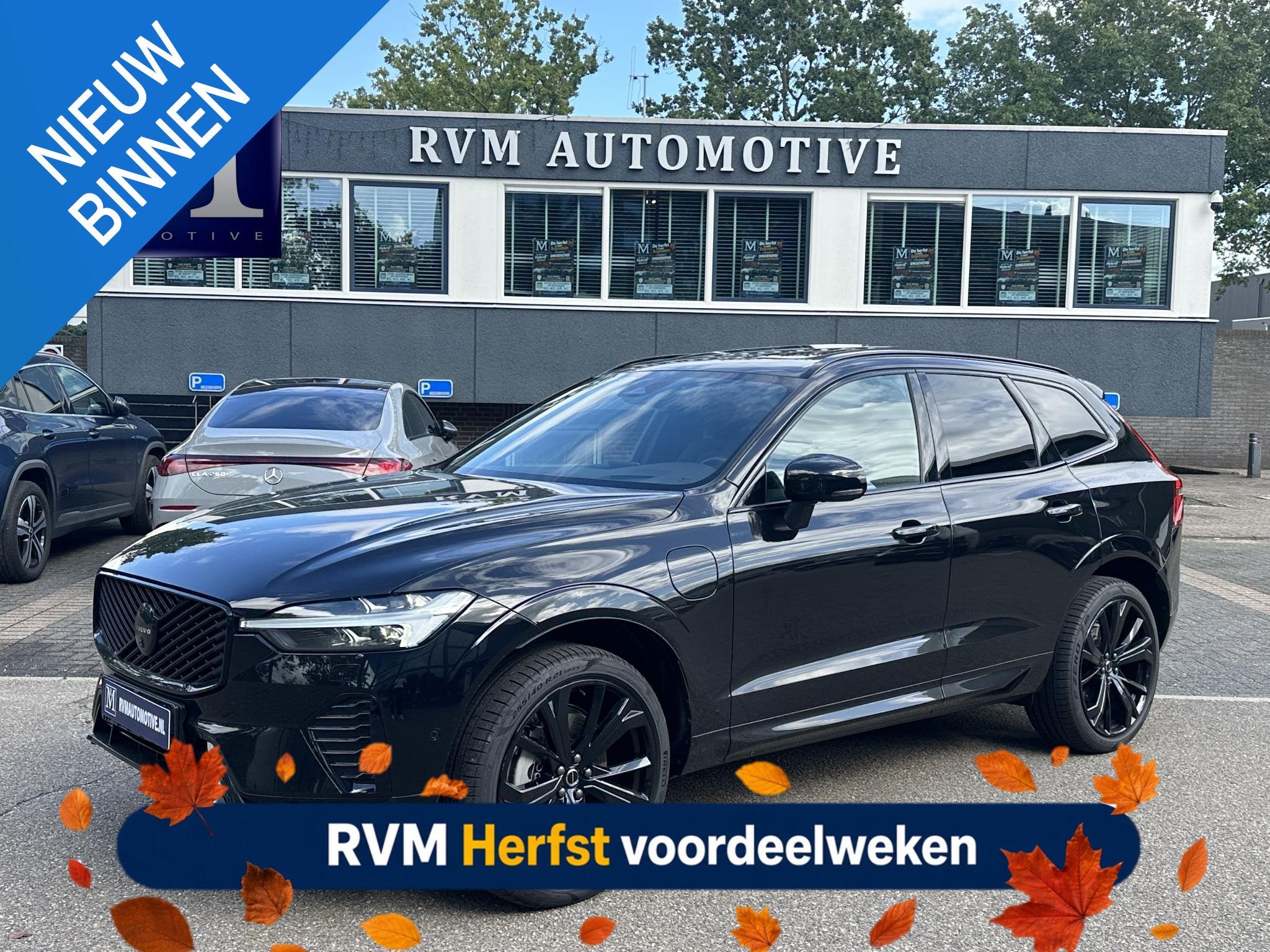Volvo XC60 2.0 T6 Plug-in hybrid AWD Plus Black Edition VAN:, Auto's, Automaat, Dealer onderhouden, Gebruikt, Euro 6