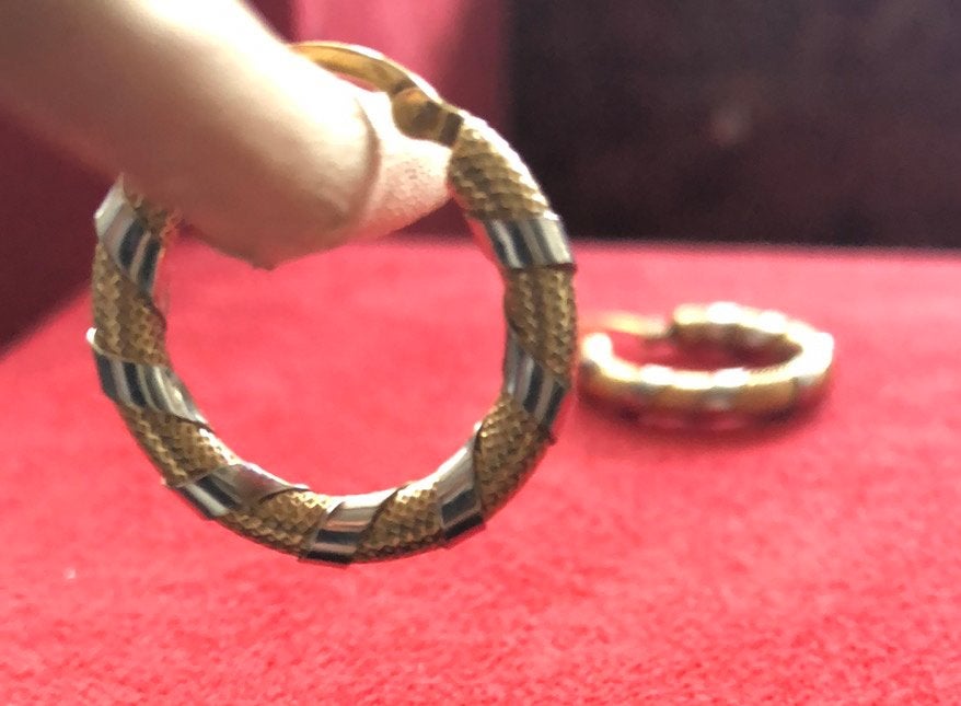 Geel met witgouden oorbellen 14 kt, Hangers, Ophalen of Verzenden, Zo goed als nieuw, Goud