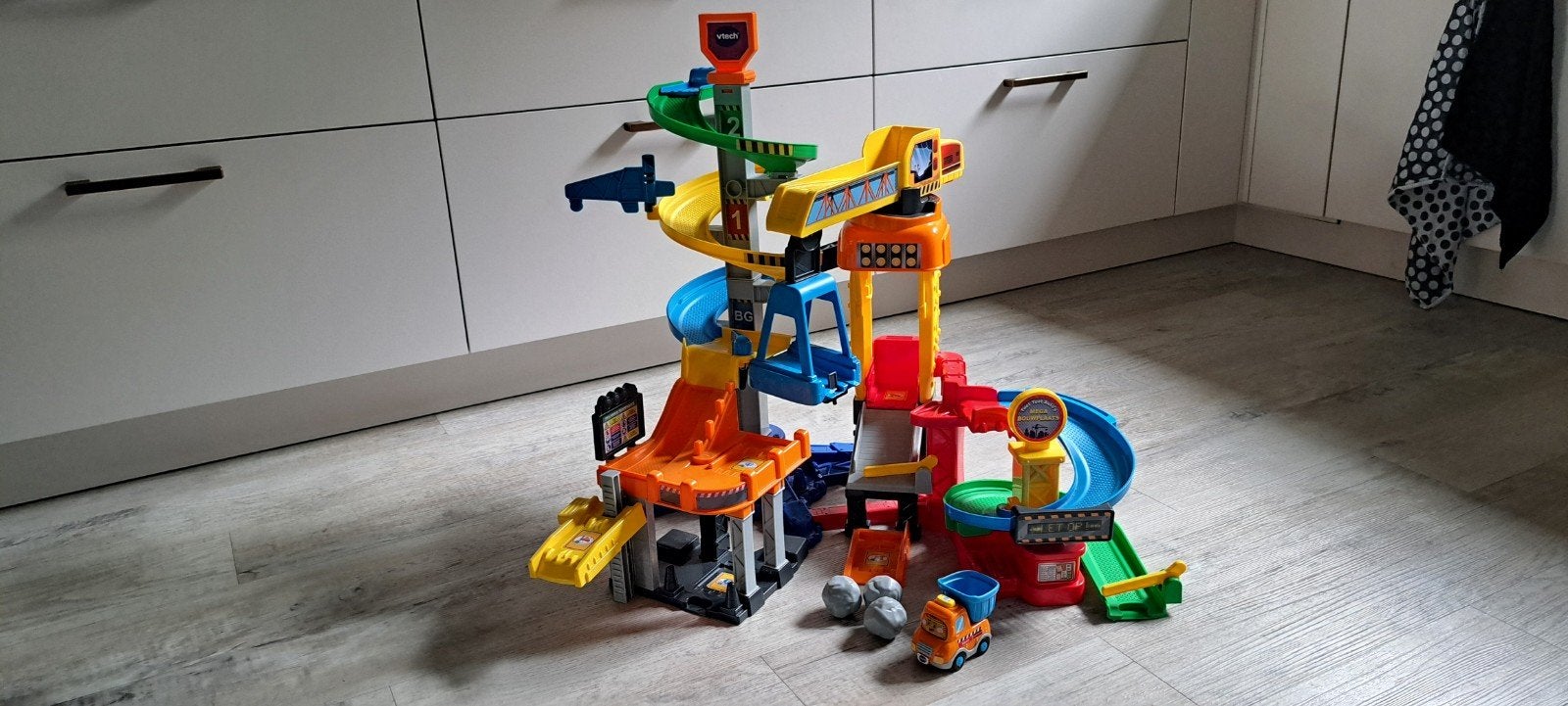 Heel veel toet toet auto, Ophalen