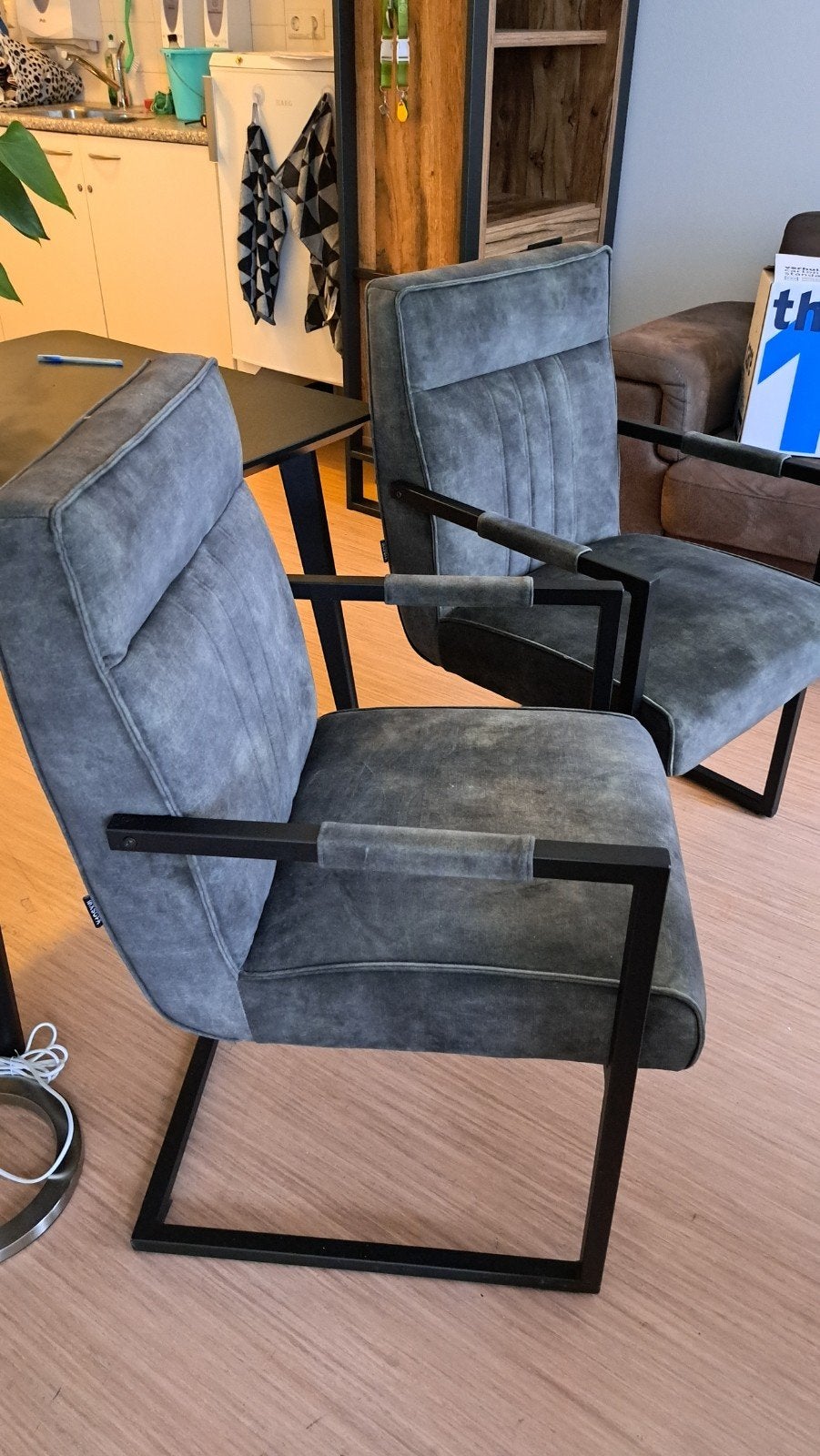 2 stoffen stoelen in donkergroen, Ophalen, Twee, Overige kleuren, Zo goed als nieuw